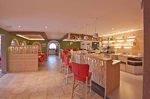 Hotel Mirabel