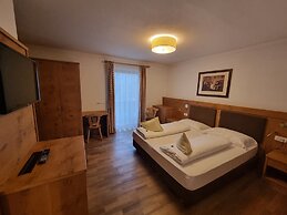 Hotel Mirabel