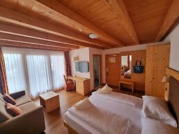 Hotel Mirabel