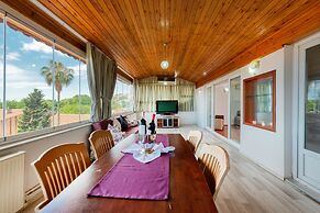 Dualis Hotel