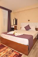 Dualis Hotel