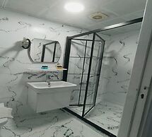 Unique Suite Hotel