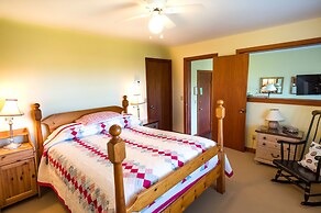 Bayview Pines Country Inn