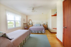 Bayview Pines Country Inn