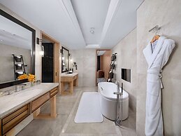 Hilton Dali Resort & Spa