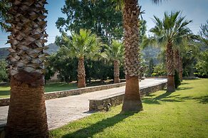 Leone Luxury Villas