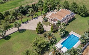 Leone Luxury Villas