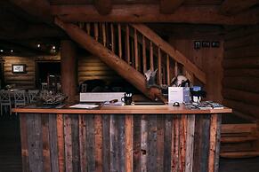 Rock Lake Lodge