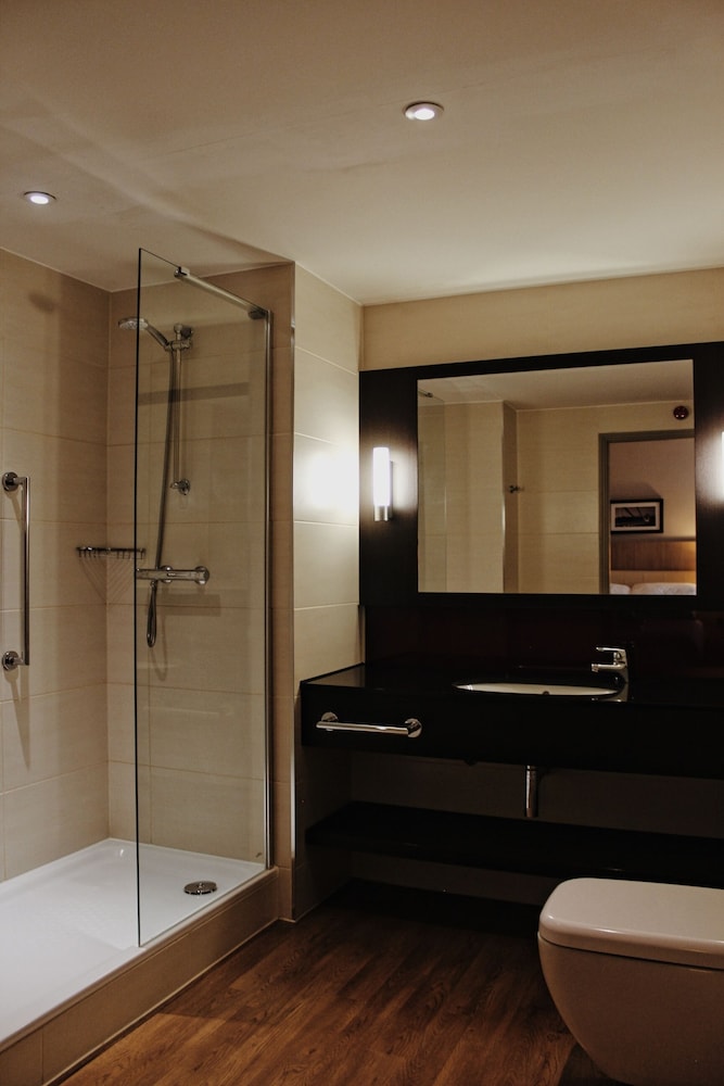 Lancaster Hotel