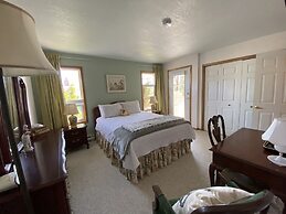 Crown House Bed & Breakfast