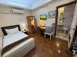Grand Laurel Hotel