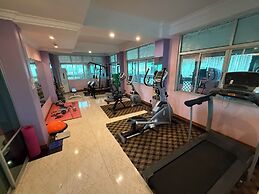 Grand Laurel Hotel