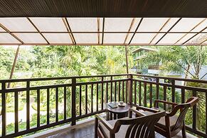 Khaolak Bay Front Resort