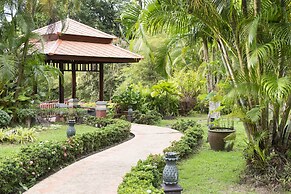 Khaolak Bay Front Resort
