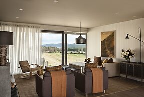 Kinloch Manor & Villas