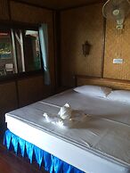 Haad Khuad Resort