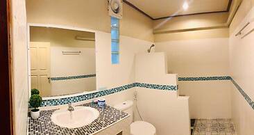 Haad Khuad Resort