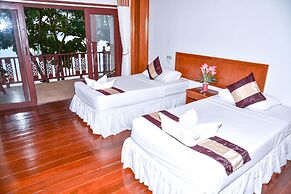 Haad Khuad Resort
