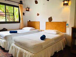 Haad Khuad Resort