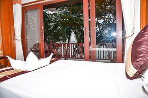 Haad Khuad Resort