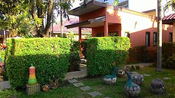Happy Cottages Phuket