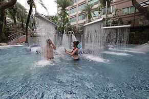 Resort One Hotel