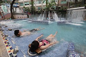 Resort One Hotel