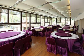 Resort One Hotel