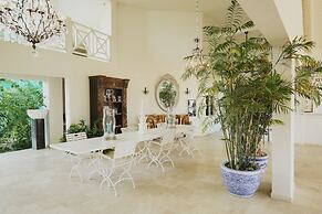 Ocean Breeze Boutique Hotel & Marina