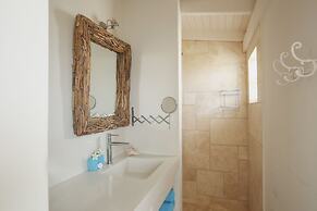 Ocean Breeze Boutique Hotel & Marina