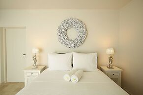 Ocean Breeze Boutique Hotel & Marina