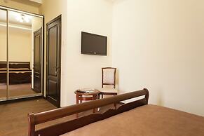 Zenith Hotel