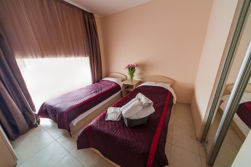 Zenith Hotel