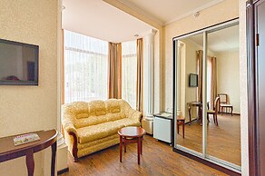 Zenith Hotel