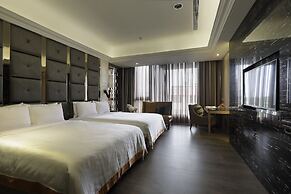 Puli Ease Hotel