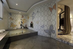 Puli Ease Hotel