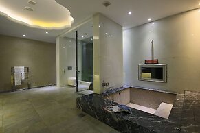 Puli Ease Hotel