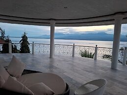 Eden Resort