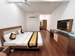 Aapno Ghar Resort