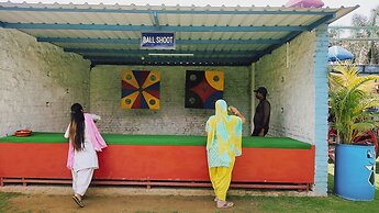 Aapno Ghar Resort