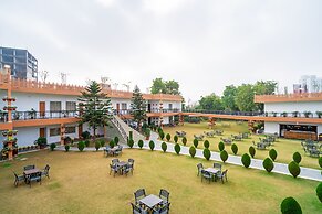Aapno Ghar Resort