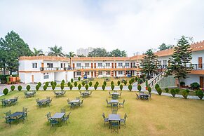 Aapno Ghar Resort