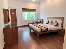 Aapno Ghar Resort