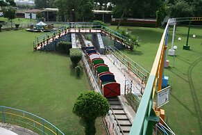 Aapno Ghar Resort