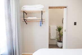 Loddeys Guesthouse