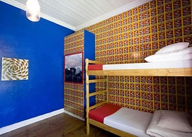 33 South Backpackers
