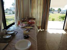 Anthia Apartments