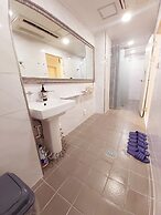Blue Boat Hostel Myeongdong