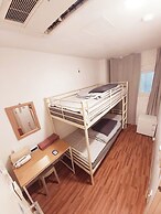 Blue Boat Hostel Myeongdong