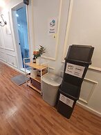 Blue Boat Hostel Myeongdong